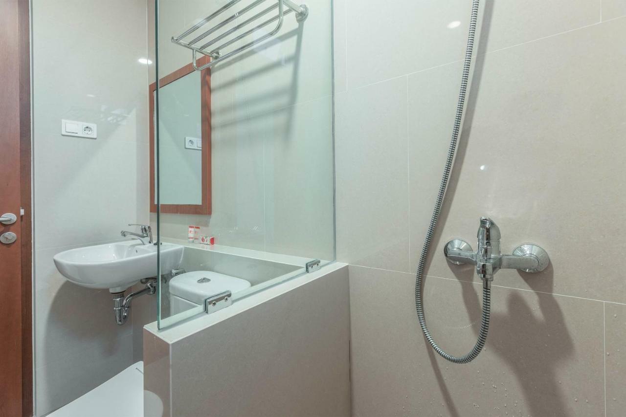 Oyo 780 Acg House Kalibata Syariah Hotel Jakarta Eksteriør billede